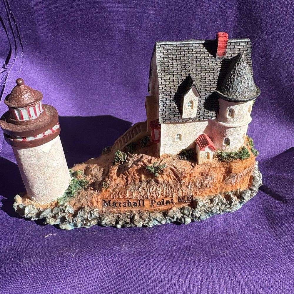 Marshall Point Lighthouse and House Figurine